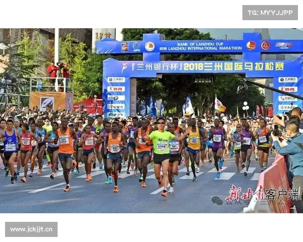 “兰马”金标元年有多美？沿着赛道走一圈！