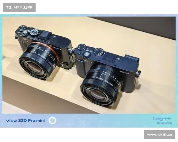 【摄影新品】索尼RX1R3(2025.07.15) 【摄影新品】索尼RX1R3(2025.07.15)